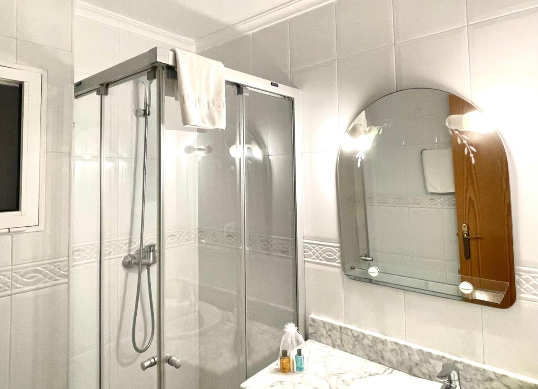Apartamentos Ulia Бенидорм Экстерьер фото